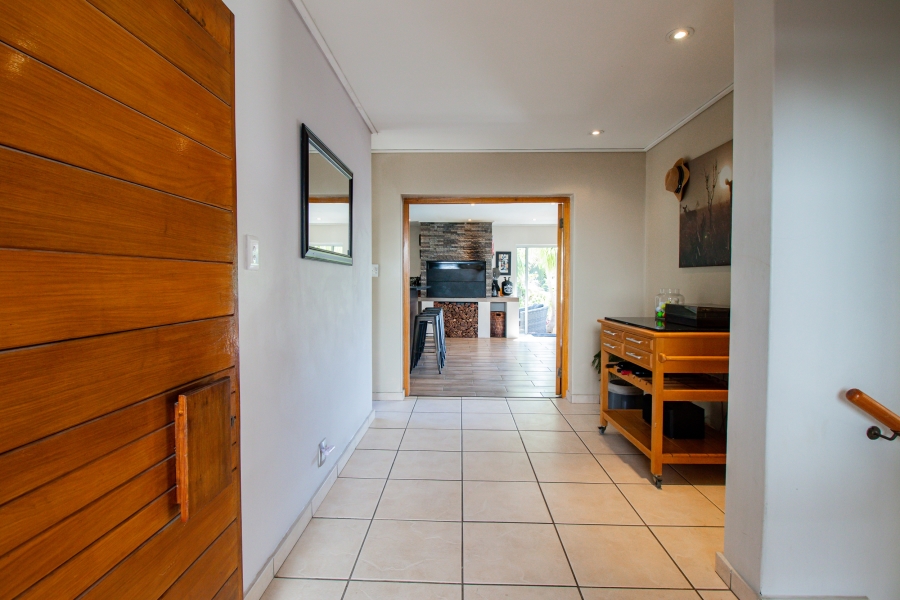 5 Bedroom Property for Sale in Welgemoed Western Cape